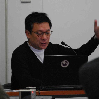 與設(shè)計(jì)大師梁志天，鄭曙旸合影（拍攝于10年4月